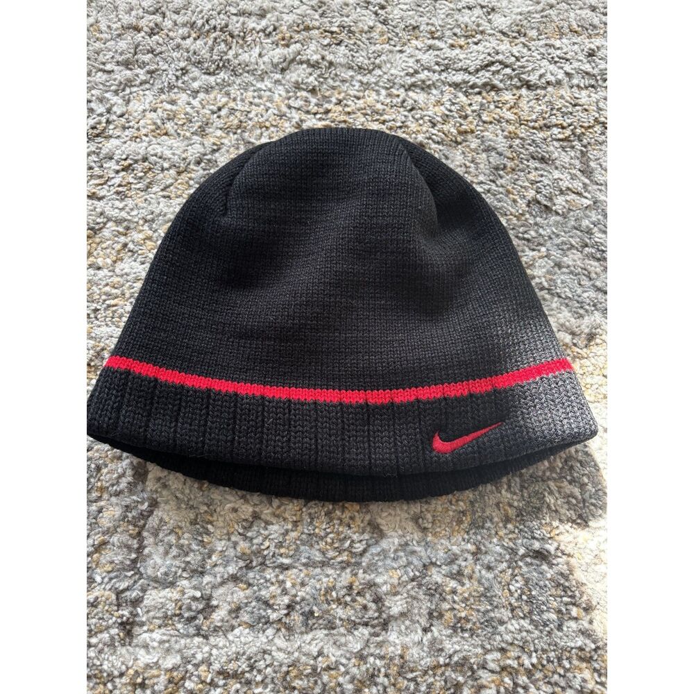 VTG Y2K Nike mini-swoosh black and red sriped beanie OS